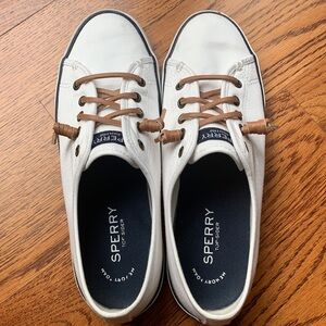 Like new Sperry slip ons